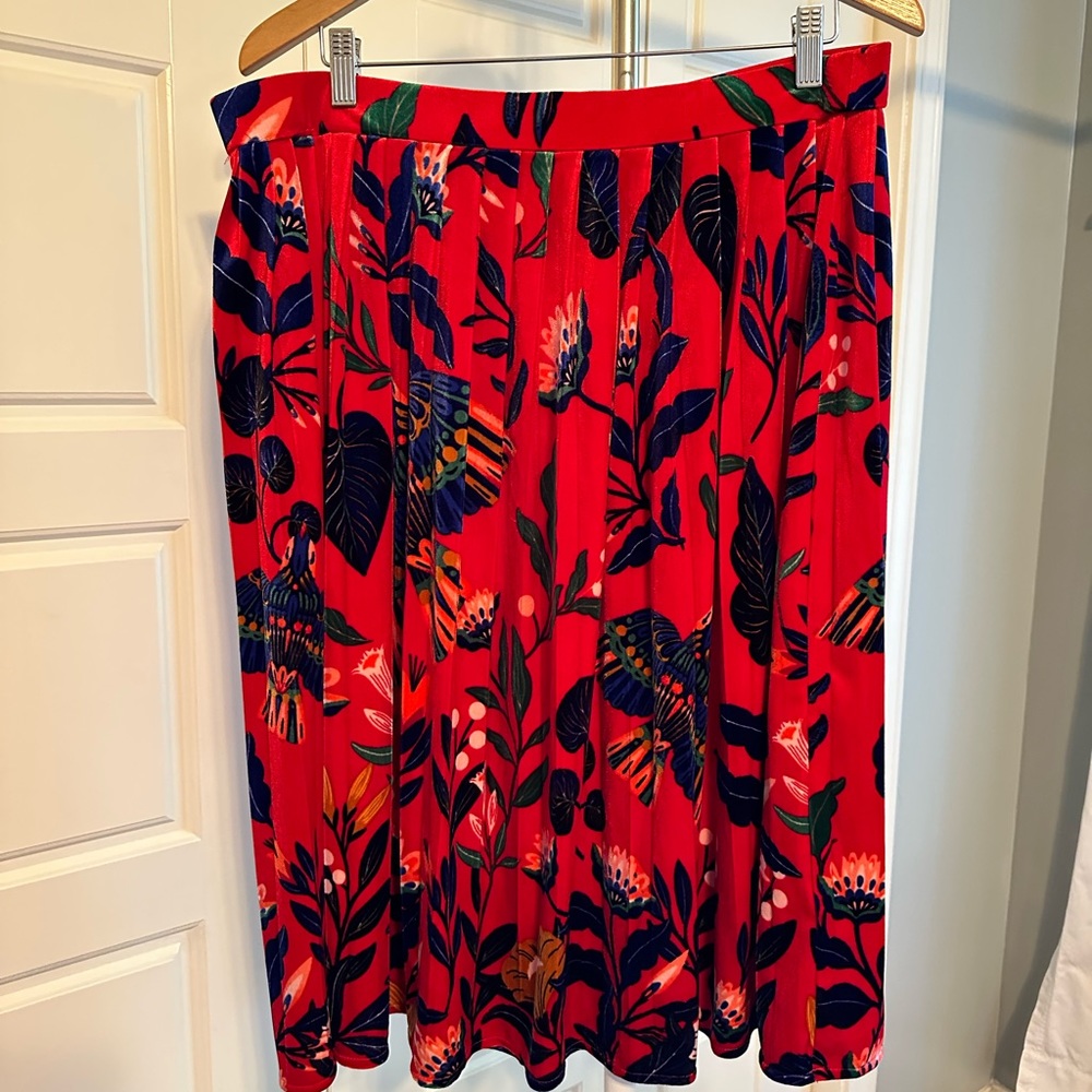 Diana pleated velvet midi skirt